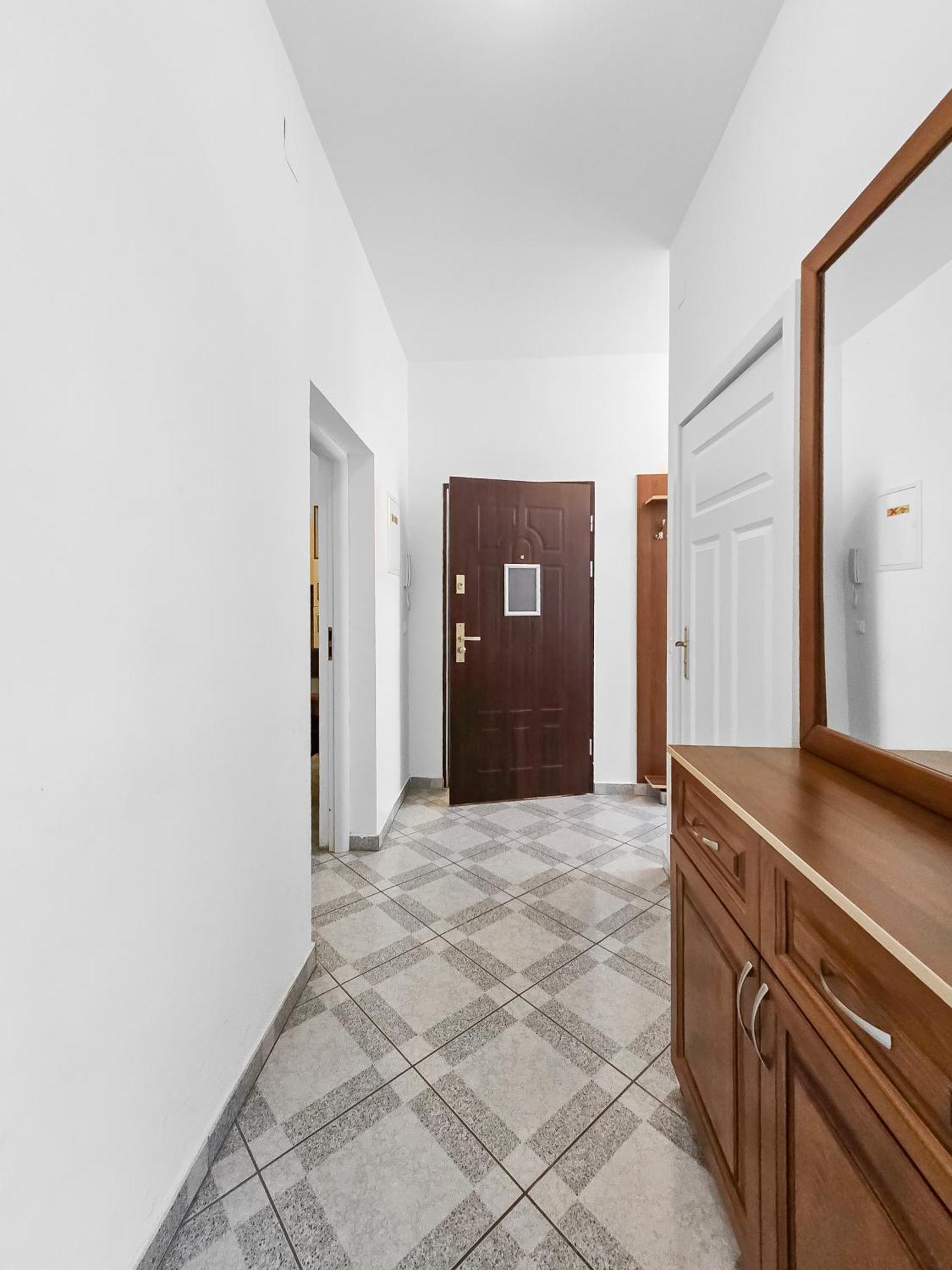 Elegant 3-bedroom Getaway With Balcony For Groups Up To 7 Appartement Vienne